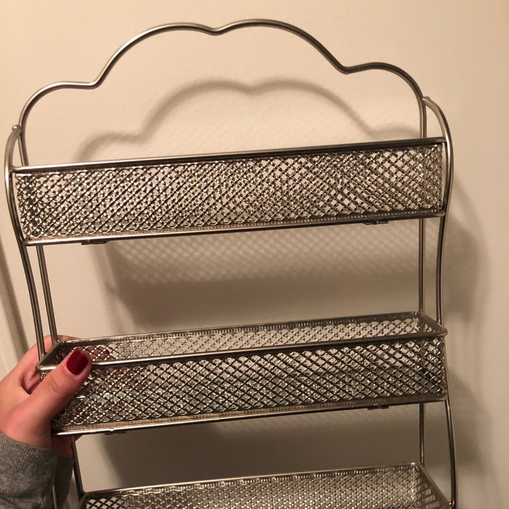 Fingernail polish holder